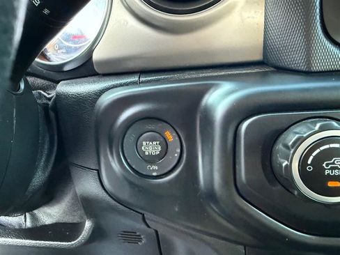 Used 2020 Jeep Wrangler Sport AWD/4WD image 27