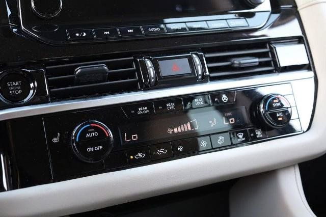 Certified 2025 Nissan Pathfinder SL AWD/4WD image 16