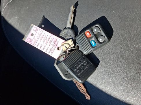 Used 2005 Ford Taurus SEL FWD image 39