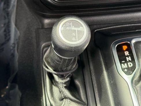 Used 2022 Jeep Wrangler Unlimited Sport AWD/4WD image 29
