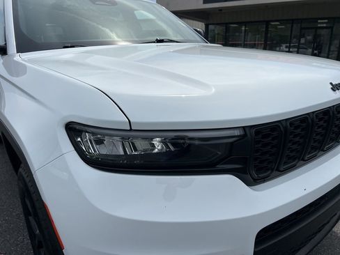Used 2025 Jeep Grand Cherokee L Altitude image 36