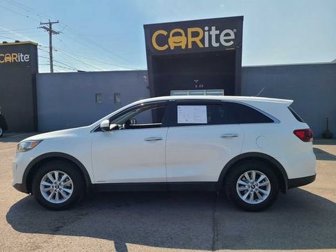 Used 2020 Kia Sorento LX AWD/4WD image 12
