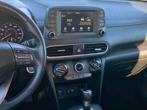 Used 2021 Hyundai Kona SEL FWD image 6