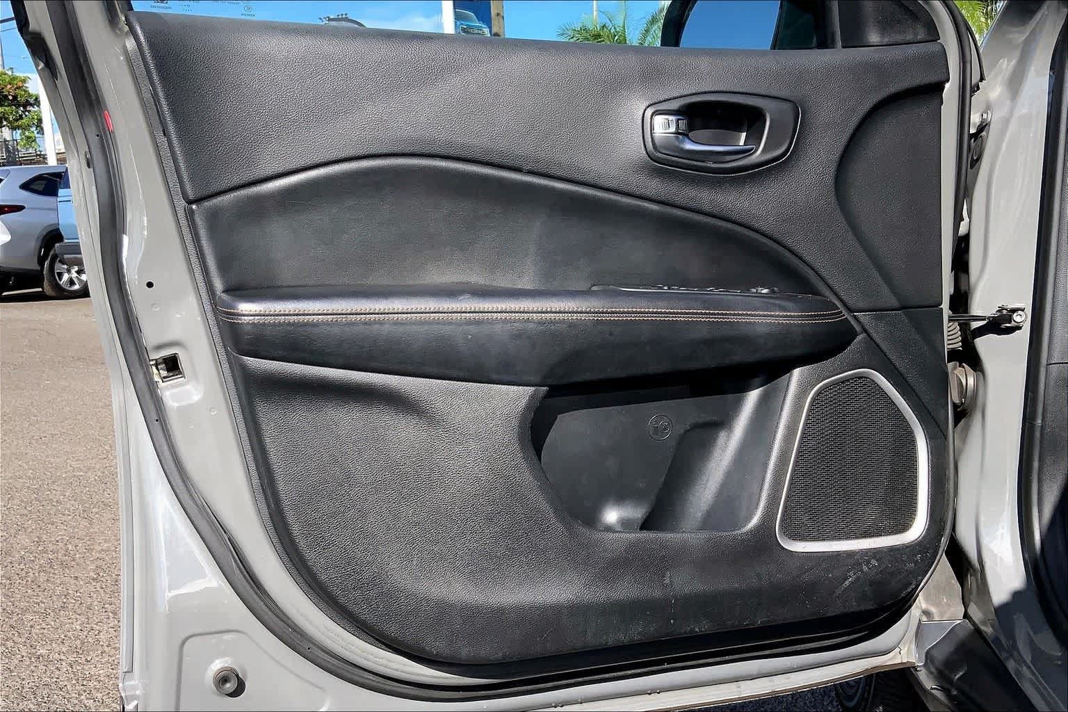 Used 2020 Jeep Compass Limited FWD image 27