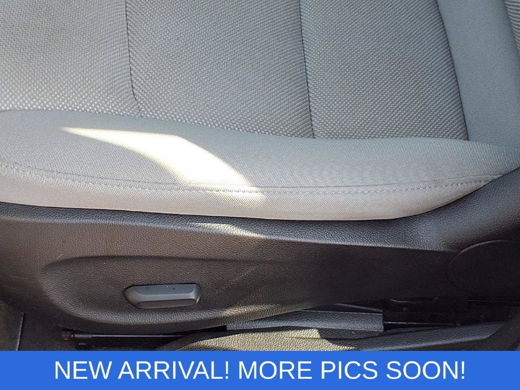 Used 2014 Chevrolet Cruze LT FWD image 4