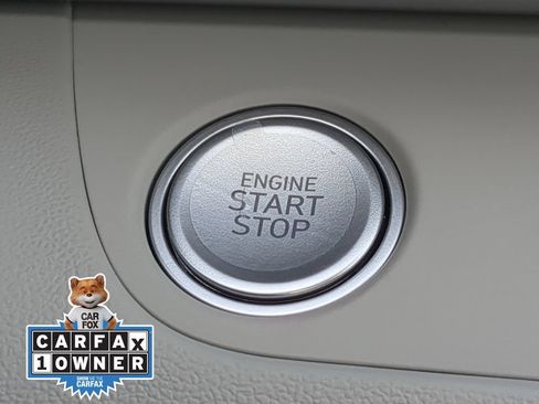 Used 2025 Hyundai Elantra Limited FWD image 2