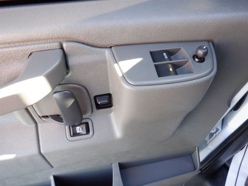 Used 2023 Chevrolet Express 2500 w/ Driver Convenience Package image 12