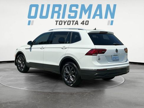 Used 2022 Volkswagen Tiguan SE w/ Panoramic Sunroof Package AWD/4WD image 5
