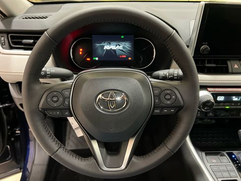 New 2025 Toyota RAV4 XLE w/ Convenience Package image 17