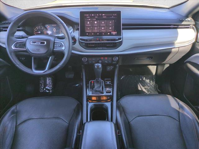 Used 2023 Jeep Compass Limited AWD/4WD image 16