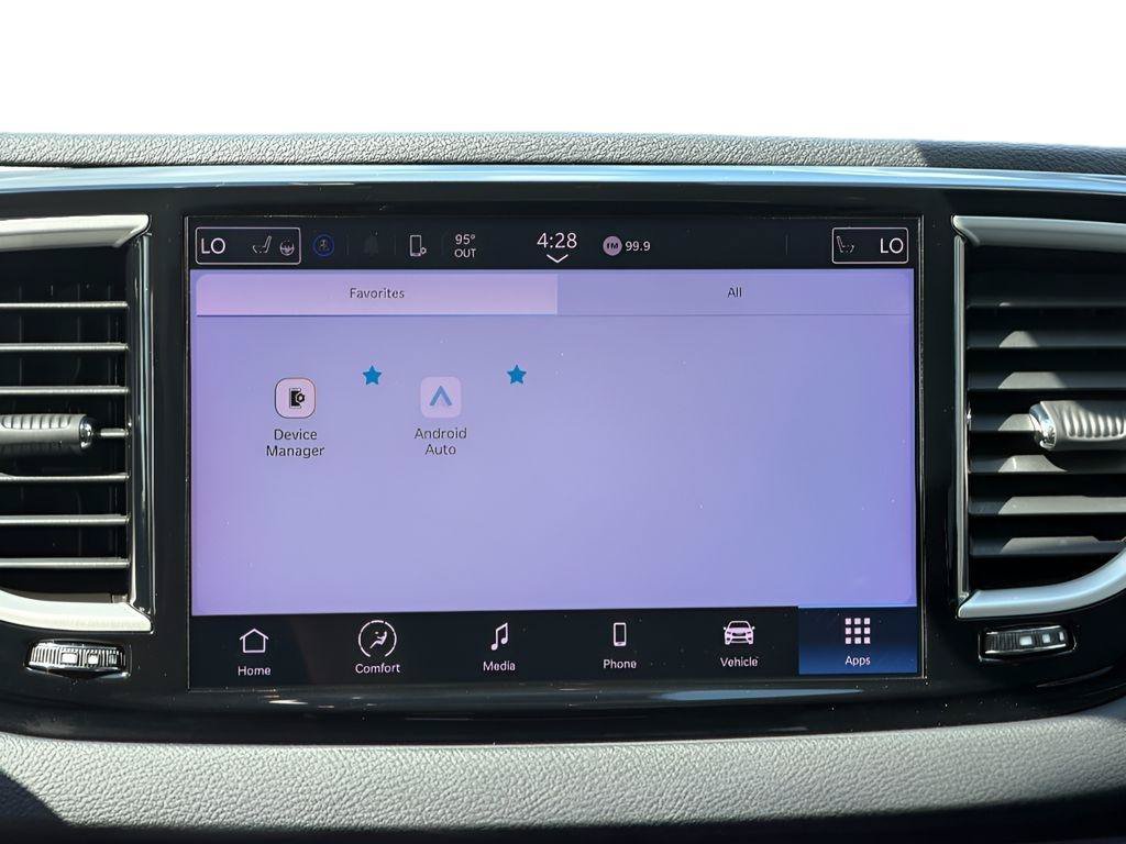 Used 2023 Chrysler Pacifica Touring-L FWD image 15