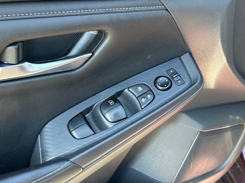 Used 2024 Nissan Sentra SV FWD image 31
