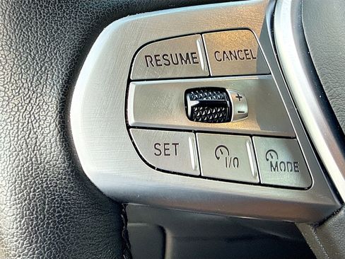 Used 2026 BMW X7 xDrive40i image 39