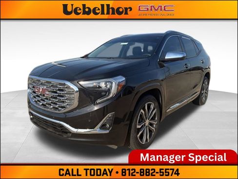 Used 2020 GMC Terrain Denali w/ Denali Premium Package FWD image 14