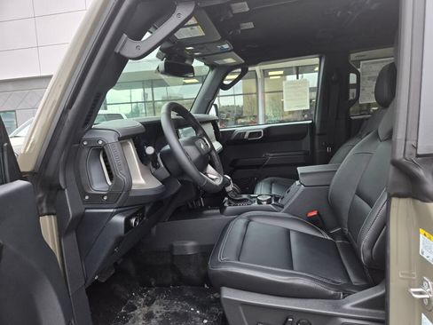 New 2026 Ford Bronco Outer Banks w/ Sasquatch Package AWD/4WD image 12