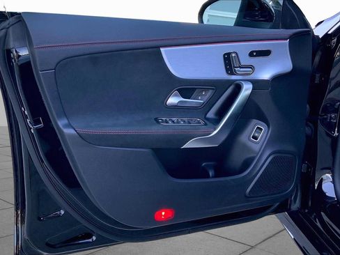 Used 2022 Mercedes-Benz CLA 35 AMG 4MATIC image 22