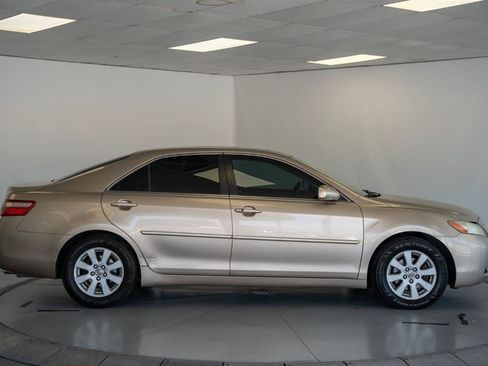 Used 2007 Toyota Camry XLE FWD image 8