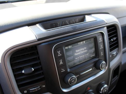 Used 2017 RAM 1500 Express RWD image 27