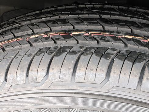 New 2026 Nissan Pathfinder SL image 11