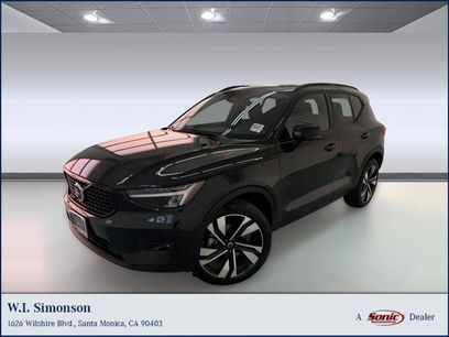 Used 2025 Volvo XC40 B5 Plus