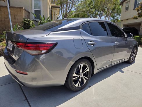 Used 2021 Nissan Sentra SV FWD image 11