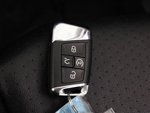 Used 2021 Volkswagen Atlas SE FWD image 31