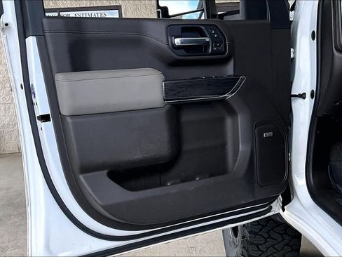 Used 2020 Chevrolet Silverado 2500 LTZ w/ Technology Package image 22