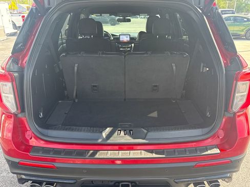 Used 2023 Ford Explorer ST image 30