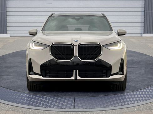 New 2026 BMW X3 xDrive30 w/ Premium Package image 2