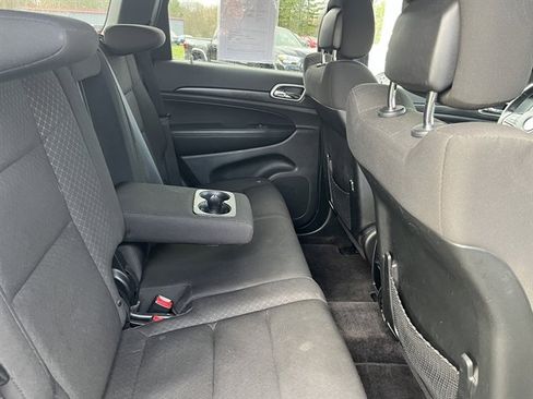 Used 2018 Jeep Grand Cherokee Laredo image 34