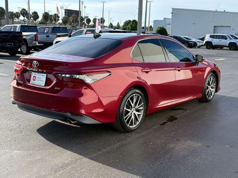 Used 2022 Toyota Camry XLE w/ Navigation Package FWD image 9