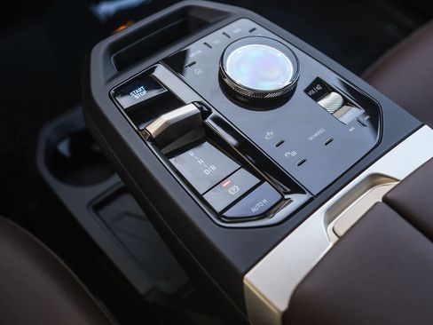 Used 2025 BMW iX xDrive50 w/ Sport Package image 17