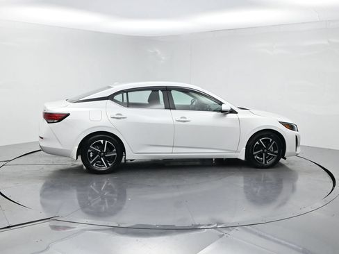 Used 2024 Nissan Sentra SV w/ All-Weather Package FWD image 4