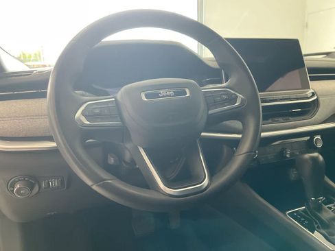 Used 2024 Jeep Compass Latitude AWD/4WD image 14