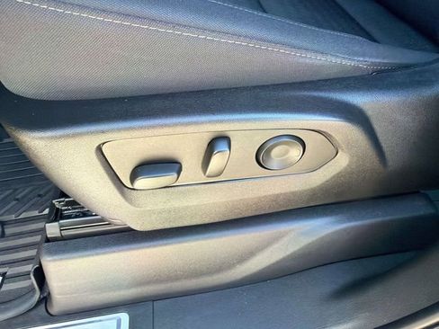 Used 2022 Chevrolet Silverado 1500 LT Trail Boss image 19