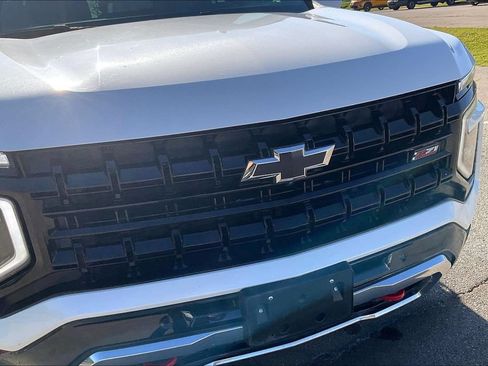 Used 2025 Chevrolet Tahoe Z71 AWD/4WD image 30
