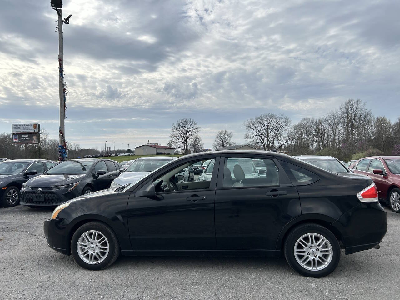 Used 2009 Ford Focus SE FWD image 8
