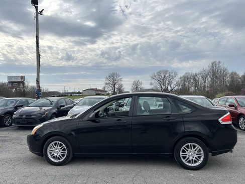 Used 2009 Ford Focus SE FWD image 8