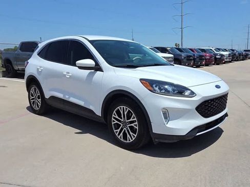 Used 2022 Ford Escape SEL w/ Technology Package FWD image 2
