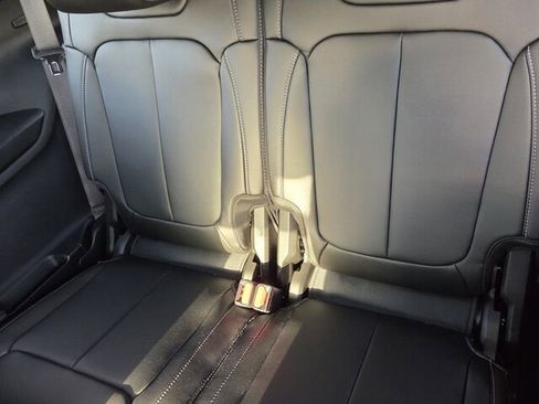 New 2026 Jeep Grand Cherokee L Limited image 9