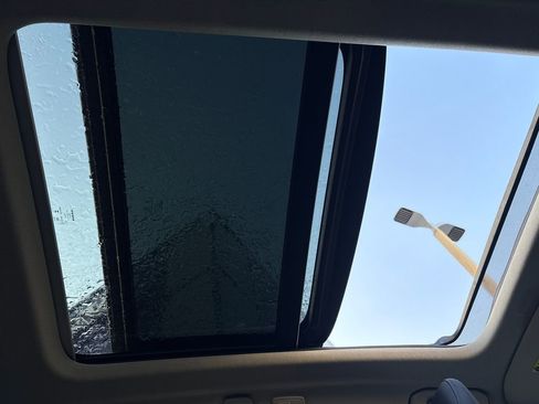 New 2026 Volvo XC40 B5 Plus image 19