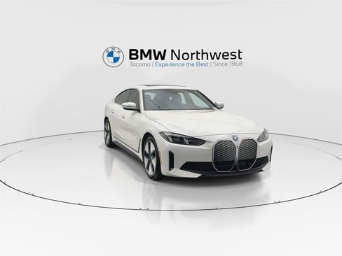 Used 2025 BMW i4 xDrive40i w/ Parking Assistance Package image 7