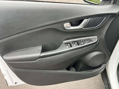 Used 2022 Hyundai Kona SEL w/ Convenience Package FWD image 16
