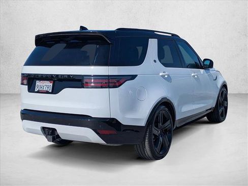 Certified 2025 Land Rover Discovery Dynamic SE AWD/4WD image 5