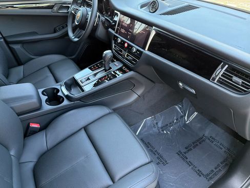 New 2026 Porsche Macan AWD/4WD image 17
