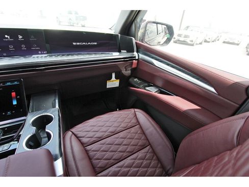 New 2026 Cadillac Escalade ESV Sport w/ Touring Package AWD/4WD image 10