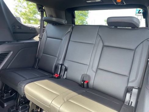 Certified 2024 Chevrolet Tahoe High Country w/ Advanced Technology Package AWD/4WD image 7