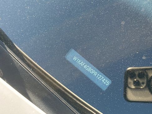 Used 2023 Mercedes-Benz C 300 Sedan image 17