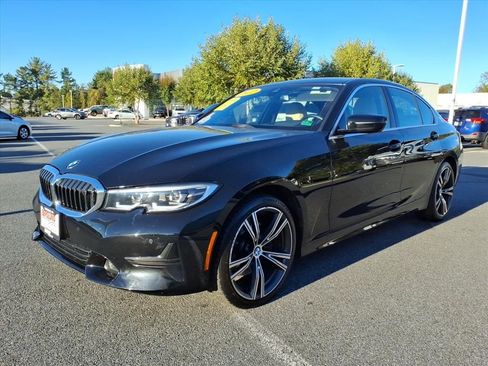 Used 2022 BMW 330i xDrive Sedan w/ Premium Package image 14