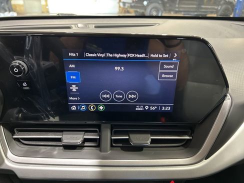 New 2026 Chevrolet Trax LS w/ LS Convenience Package FWD image 24